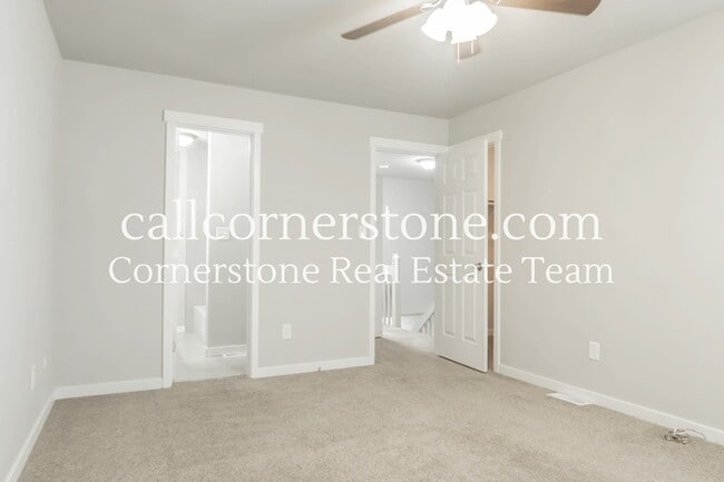 Building Photo - 4877 Bluestem Dr