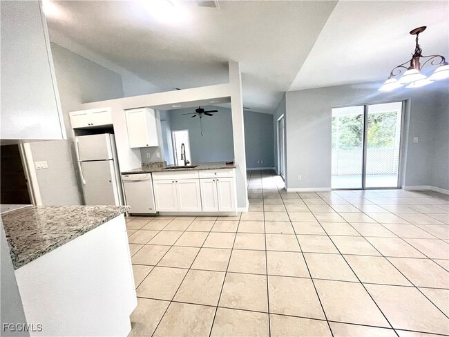 Building Photo - 3405 Hanna Ave N