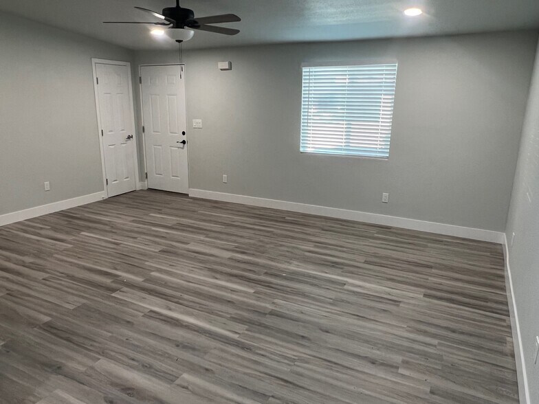 Building Photo - 1546 E 29th Ave