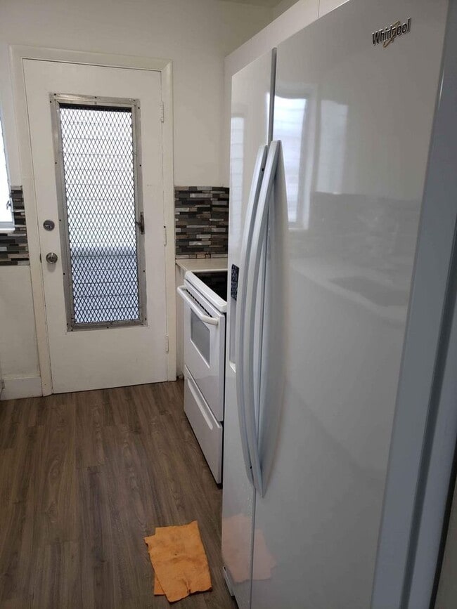 Building Photo - 3922 NE 166th St