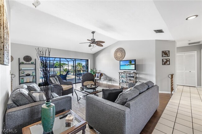 Building Photo - 1502 SE 29th St