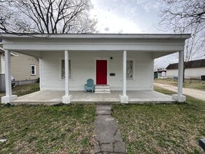 Building Photo - 3 Bedroom 2 Bathroom House for rent