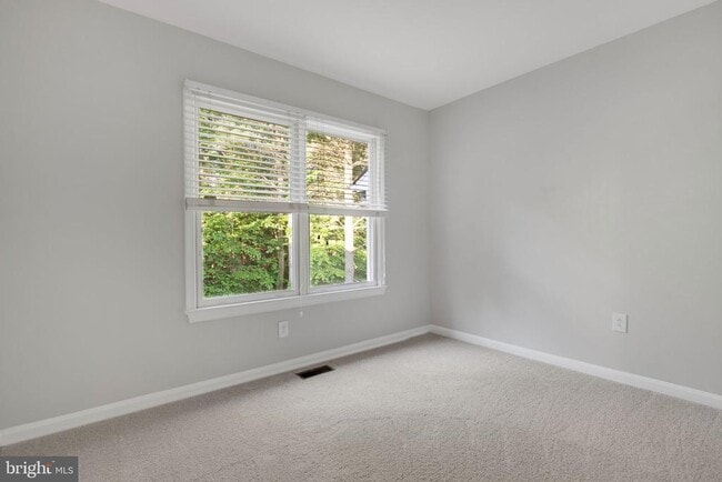 Building Photo - 7267 Olde Lantern Way