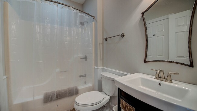 Building Photo - 752 Collins Meadow Dr