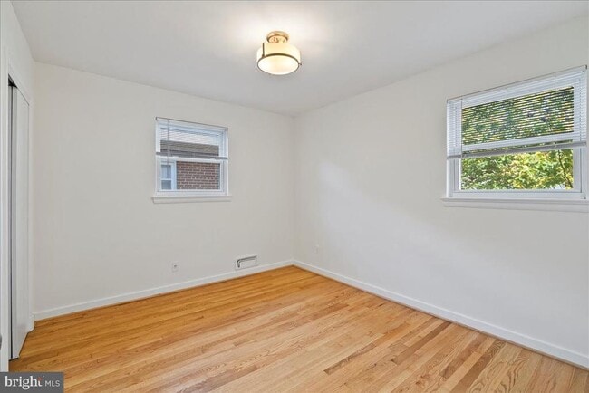 Building Photo - 4411 Harrison St NW