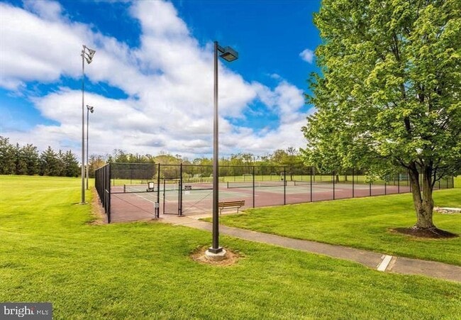 Building Photo - 8627 Satinwood Dr