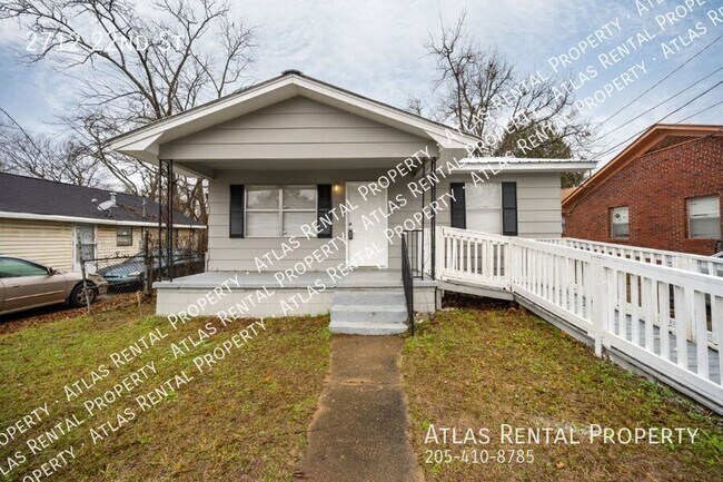 Building Photo - 2712 22nd St