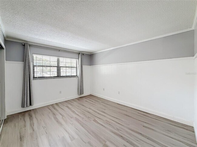 Building Photo - 101 N Grandview St