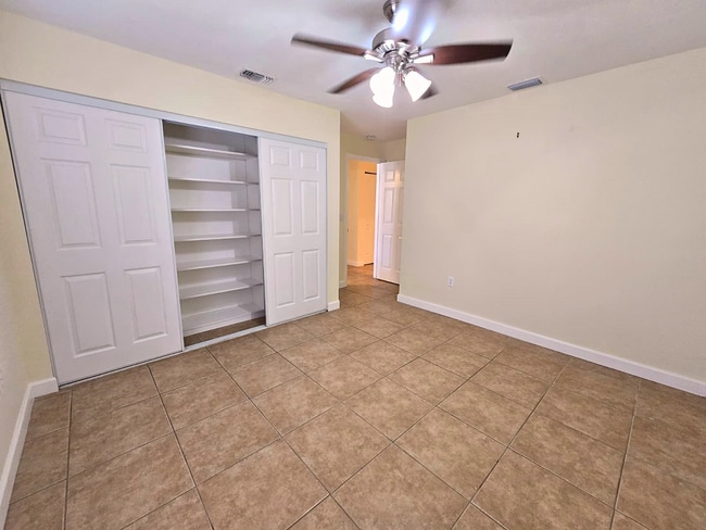 Building Photo - Stunning 3BR/ 2BA Home in The Trails Near UTC