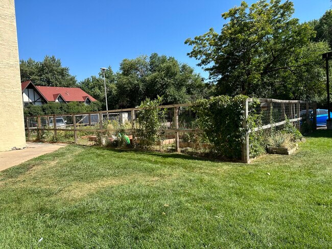 Community Gardens - 3035 Oneal Pkwy