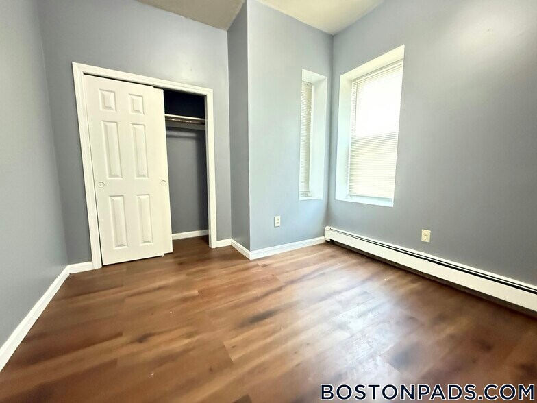 Building Photo - 114 Mt Pleasant Ave