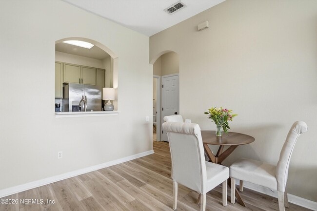 Building Photo - 7990 Baymeadows Rd