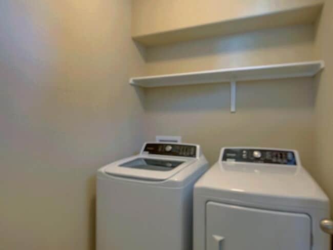 Building Photo - 421 Epiphany Ln