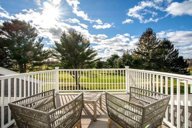 Building Photo - 40 Driftway