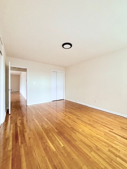 Building Photo - 220 Prospect Ave