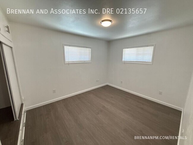Building Photo - 288 1/2 Fifth Avenue-