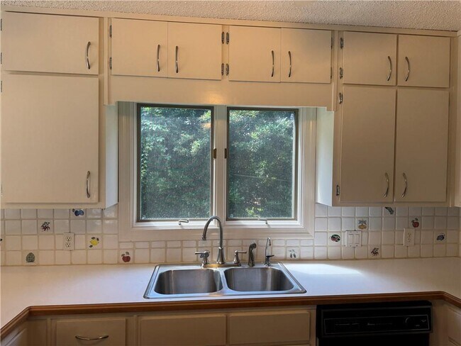 Building Photo - 3707 Loveland Terrace