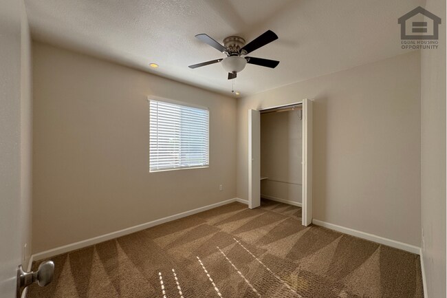 Building Photo - 3Bed/2Bath House at Baseline Rd/Rural Rd! Ready for Immediate Move-In! – NO HOA!