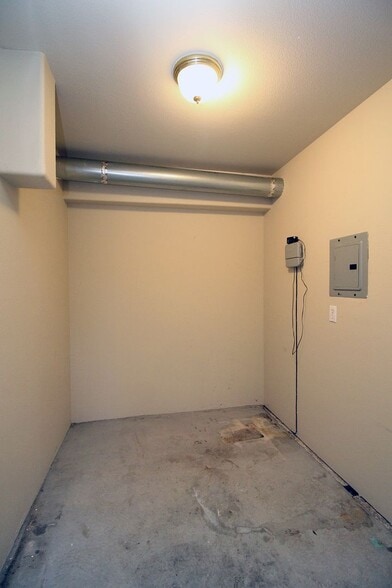 Building Photo - 8102 SE Lambert St