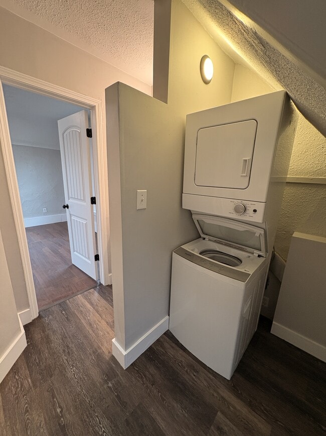 Building Photo - 3438 Greenwood Blvd