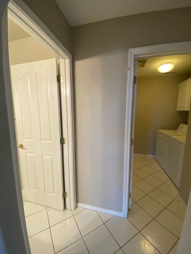 Building Photo - 8608 W Payette Ct