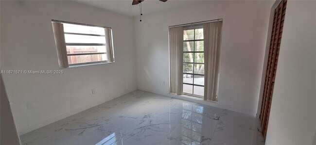 Building Photo - 15403 SW 107th Ct