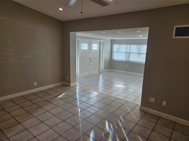 Building Photo - 2586 NW 58th Ave