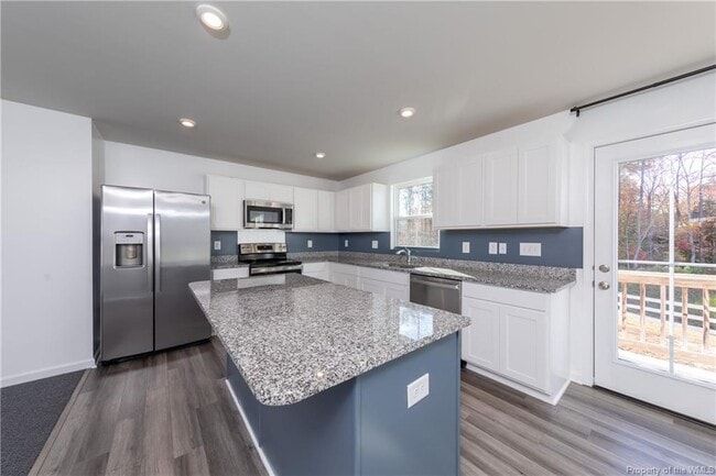 Building Photo - 116 Makayla Dr