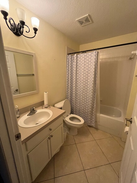 Building Photo - 5026 6th Ave N