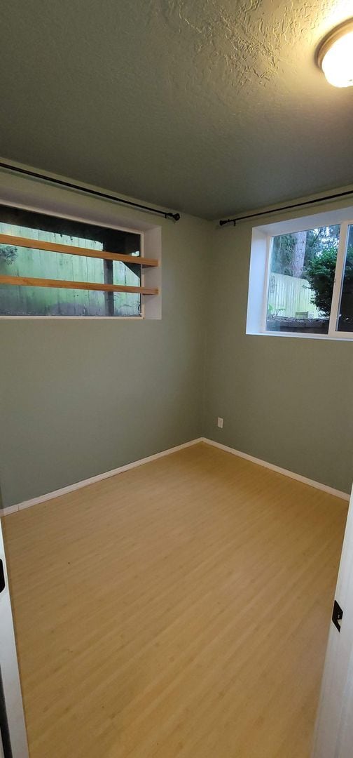 Building Photo - Charming home on quaint cul-de-sac!