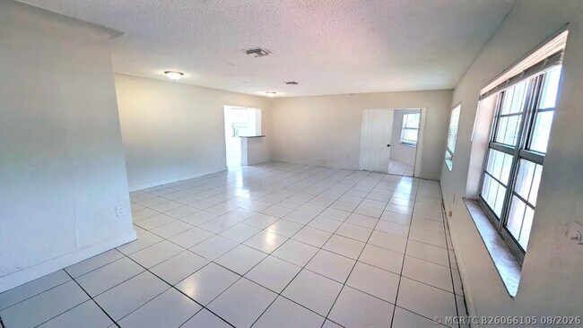 Building Photo - 801 NW 33rd Terrace
