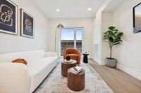 Building Photo - 161 VAN WAGENEN Ave