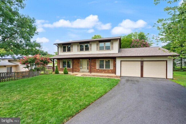 Building Photo - 8902 Huxley Ct