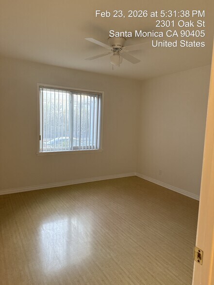 Building Photo - 2301 Oak St