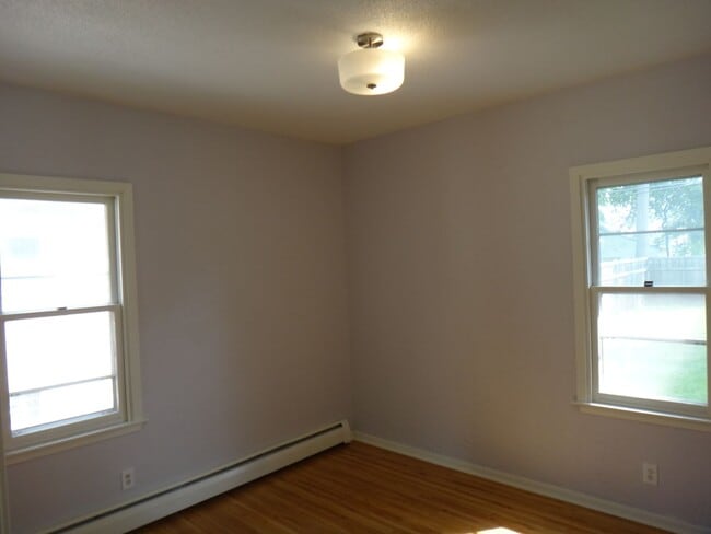 Building Photo - 3br/2ba Linden Hills Charmer - Great Location, Professional Management!
