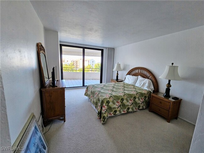 Building Photo - 5260 S Landings Dr