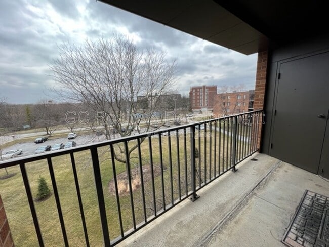 Building Photo - 950 E Wilmette Rd