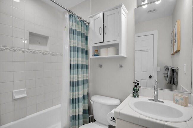 Building Photo - $4500 - Furnished 7-month rental Private Pool! 2 Bedroom / 2.5 Bathroom