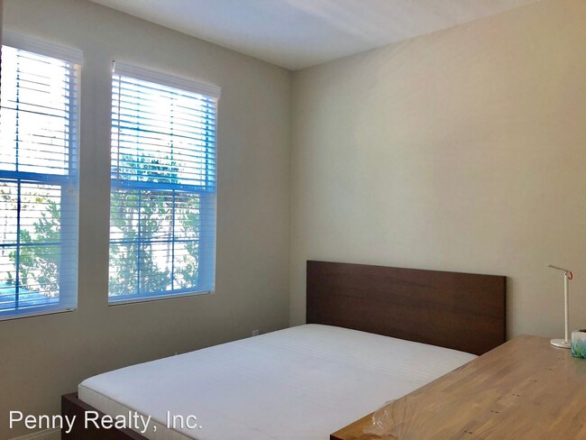 Building Photo - 4 br, 3.5 bath House - 16238 Veridian Circle