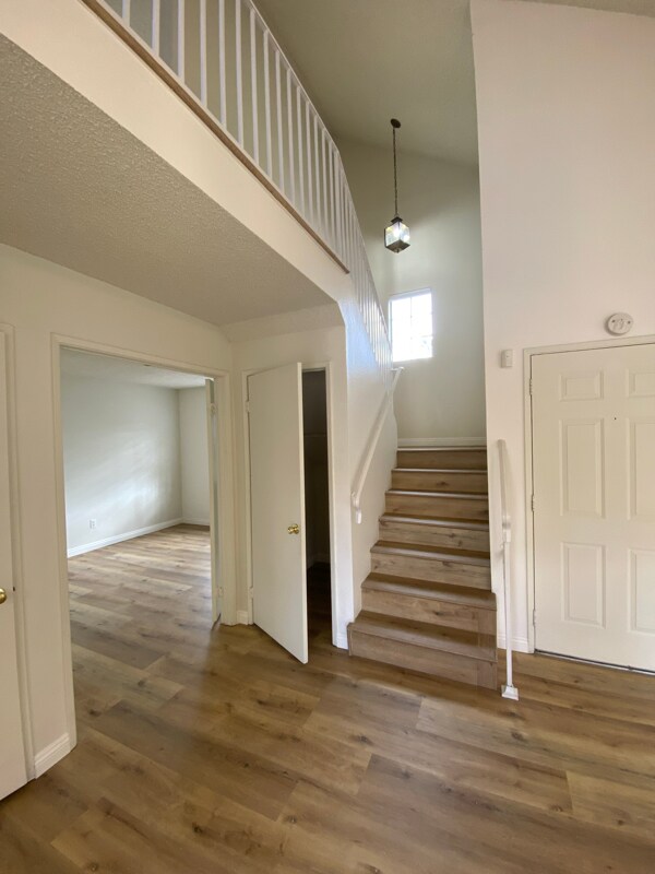 Building Photo - 10876 Loro Verde Ave