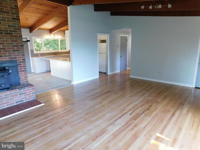 Building Photo - 1242 S Governors Ave