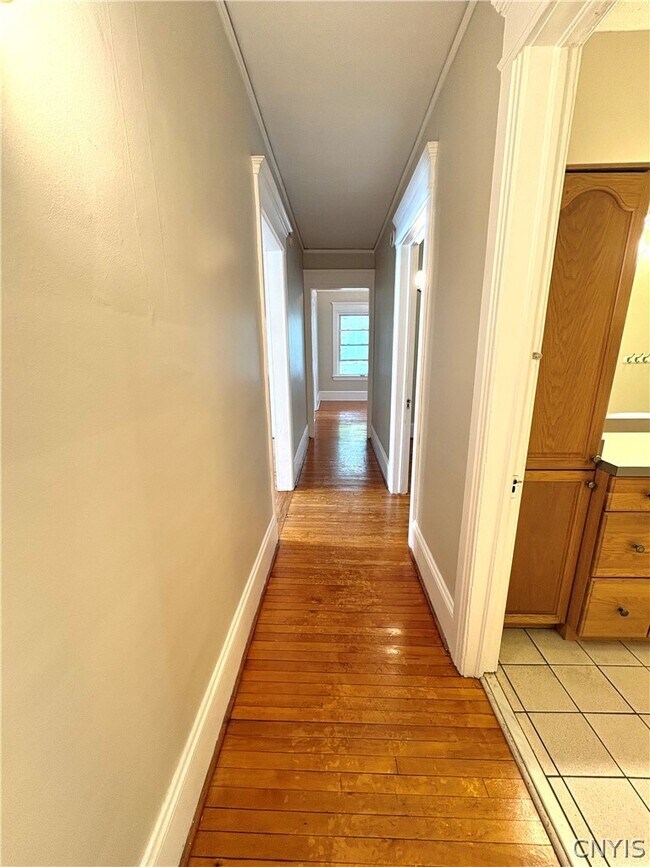Building Photo - 71 Chedell Pl