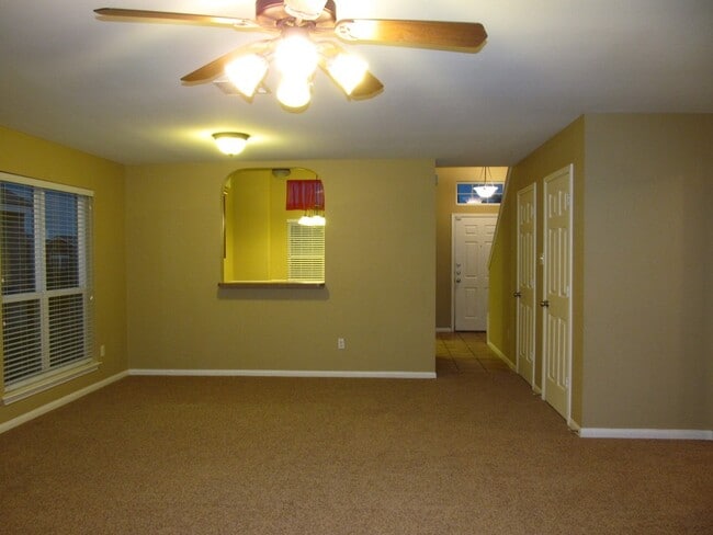 Building Photo - 4 BEDROOM, BELTON ISD