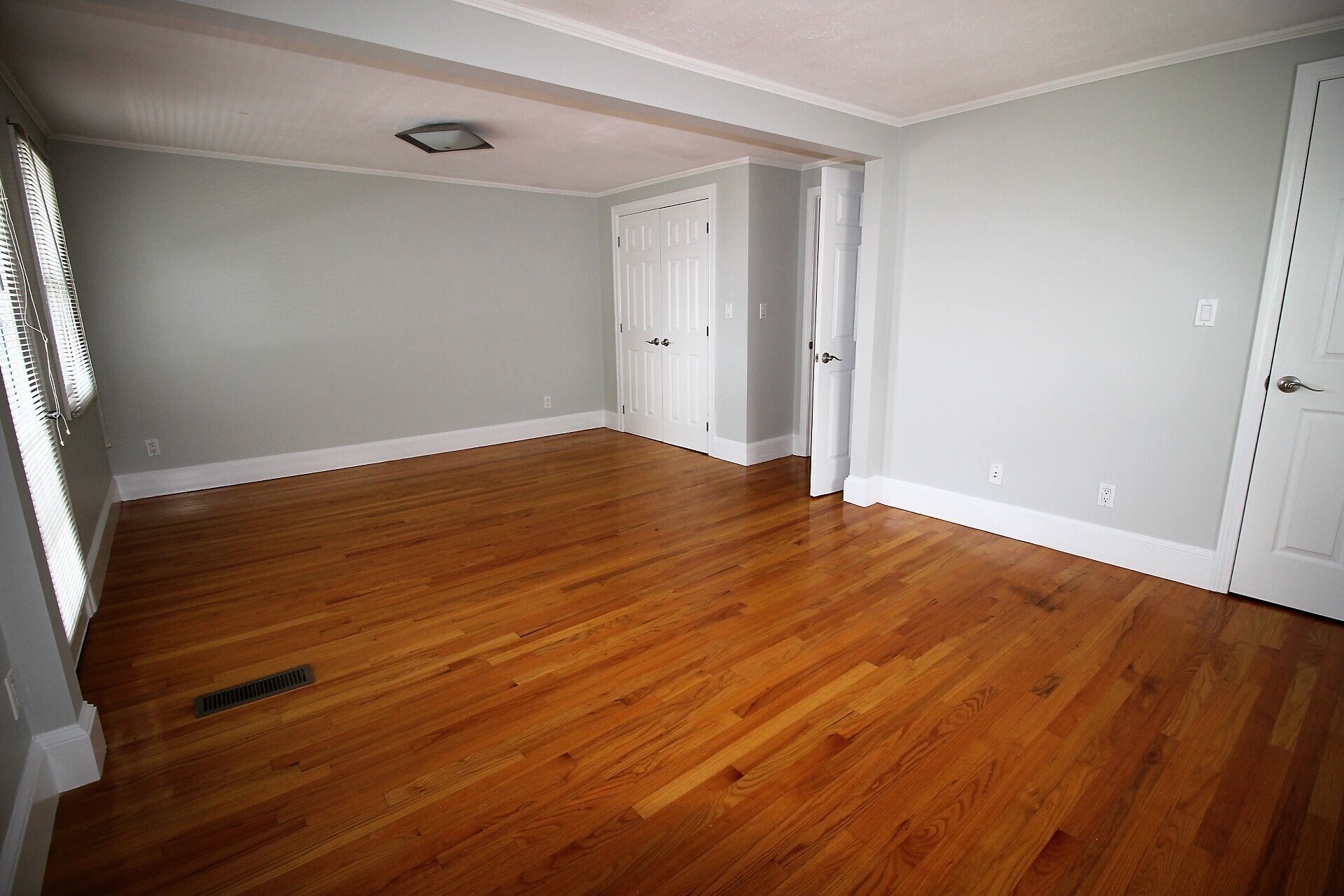 Building Photo - 154 Bigelow St