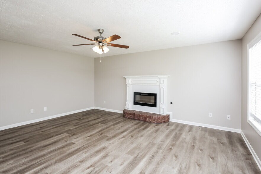 Building Photo - 785 Georgian Hills Dr