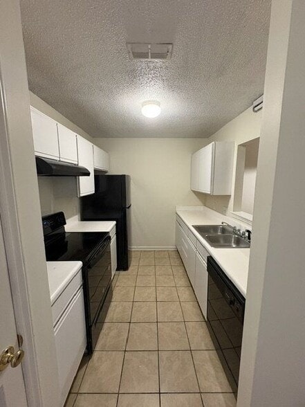 Building Photo - 2807 Richard Dr