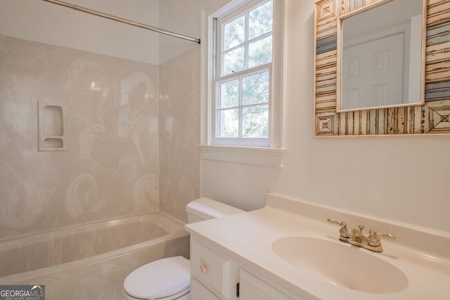 Building Photo - 540 Birkdale Dr