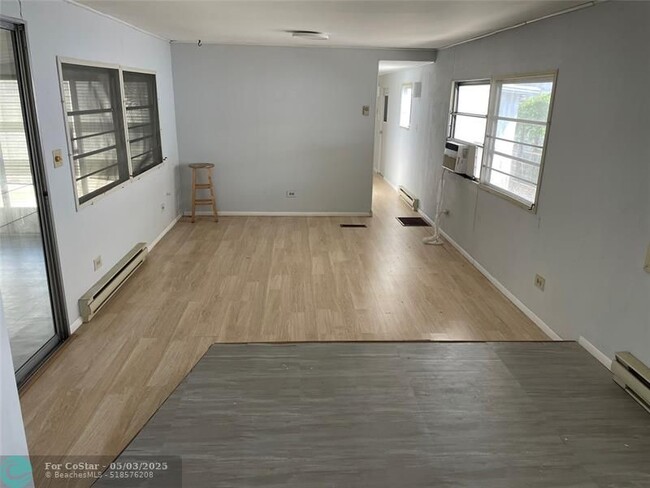 Building Photo - 2875 SW 58th St