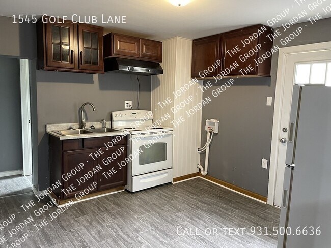 Building Photo - 1545 Golf Club Ln