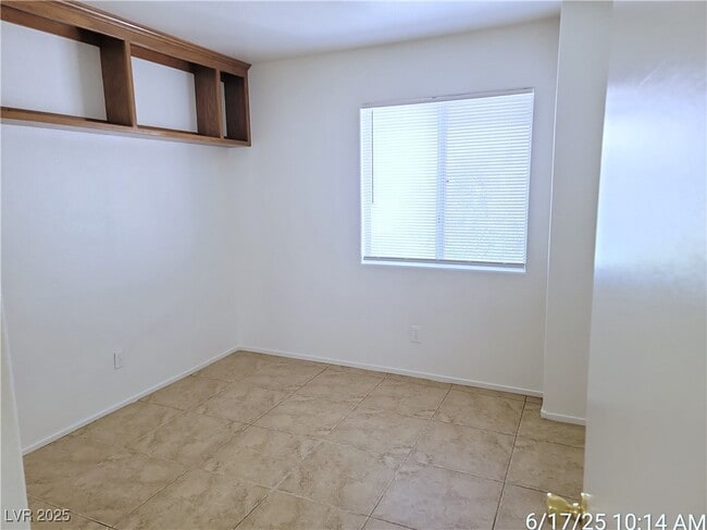 Building Photo - 9162 Green Frost Dr